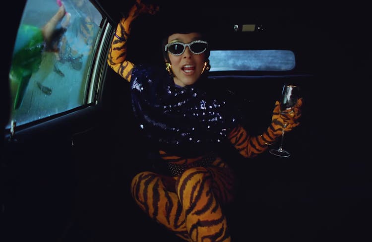 Doja Cat Confesses She’s The “Jealous Type” On ’80s-Inspired Lead Single From ‘Vie’