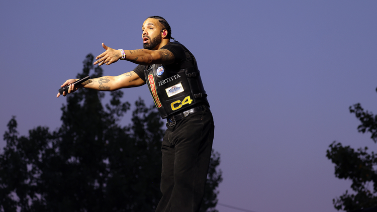 Drake Promotes ‘Iceman’ On Adin Ross, Details Failed SSSniperWolf DM Slide