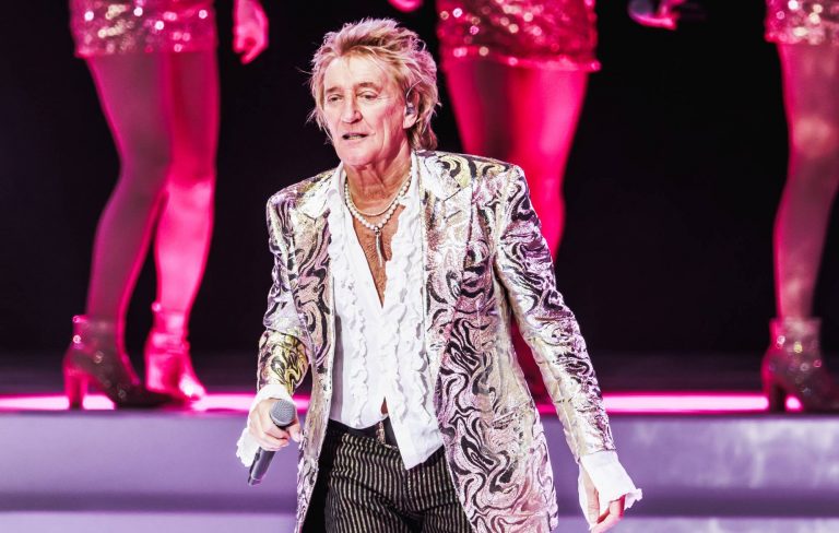 Rod Stewart plays AI video of Ozzy Osbourne taking selfies with dead music legends at US show