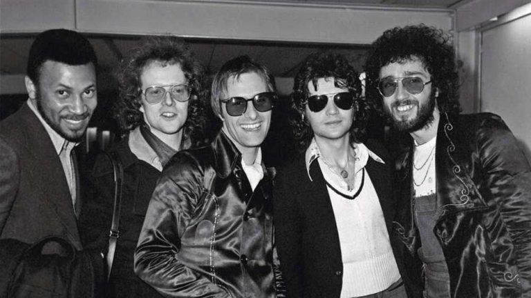 “It’s huge over most of the world. I hear it everywhere I go”: How a Steve Harley song that dissed his bandmates became an all-time classic