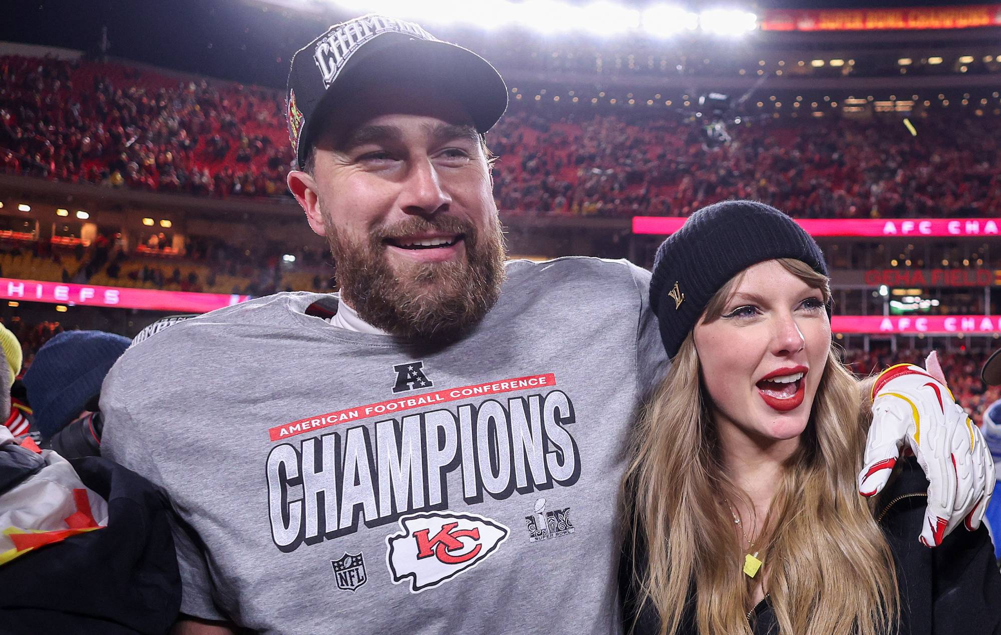 Taylor Swift and Travis Kelce are engaged: “Your English teacher and your gym teacher are getting married”