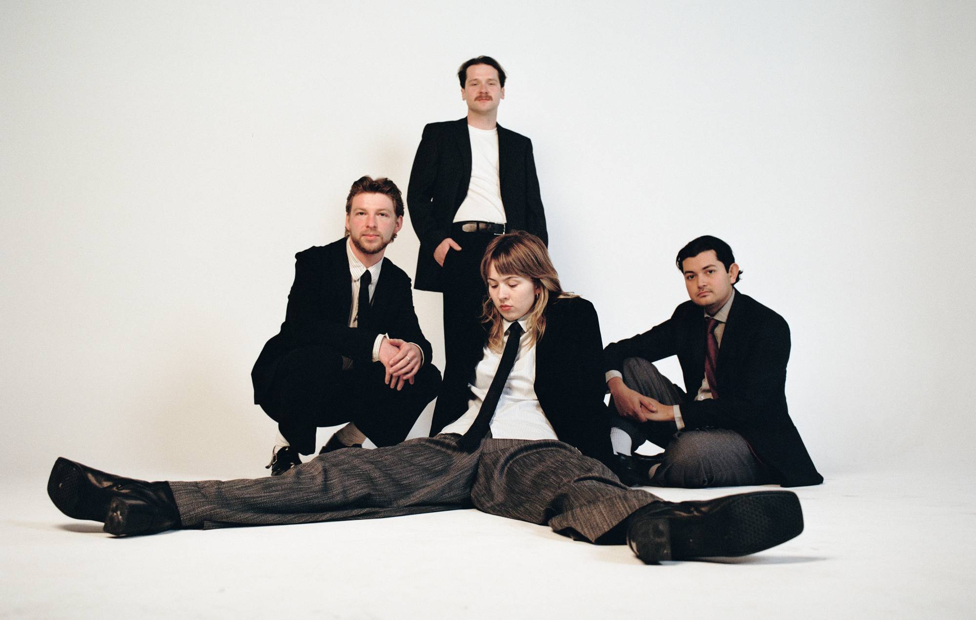 The Belair Lip Bombs announce new album ‘Again’, share glistening new single ‘Hey You’