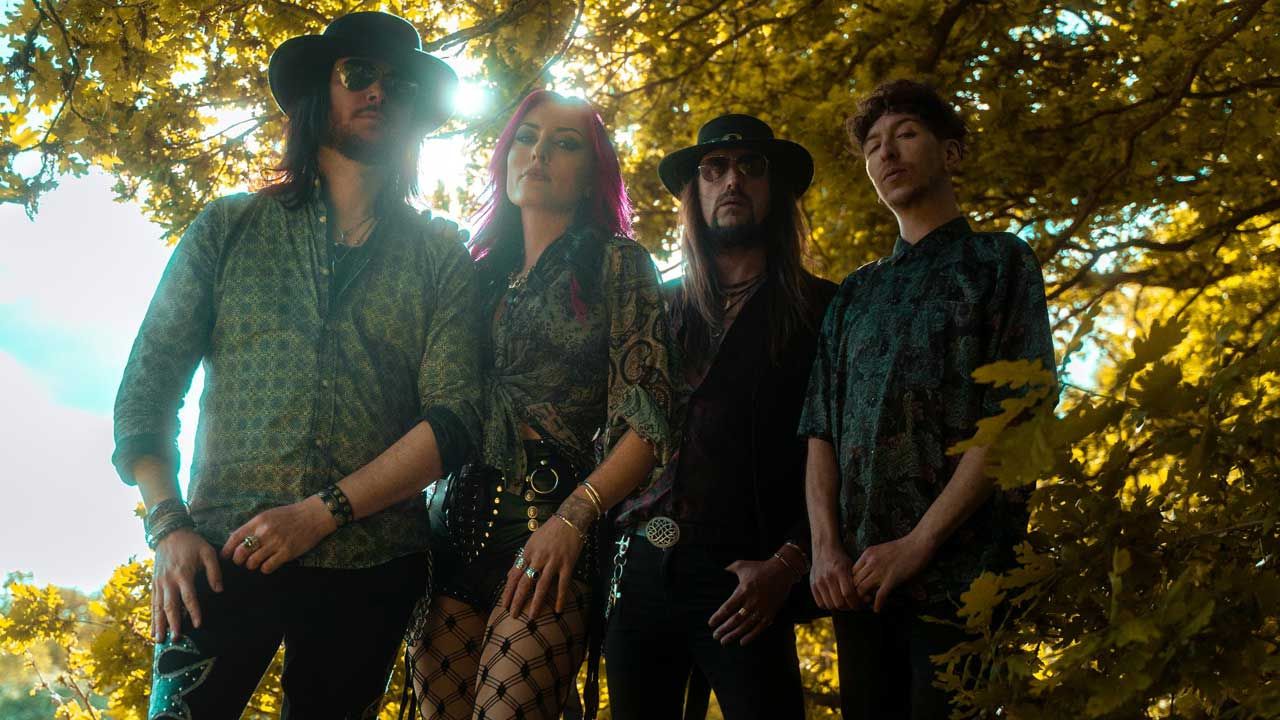 “I was only allowed to walk forwards if I had a particularly important guitar solo”: Meet Star Circus, the missing link between ELO and Def Leppard