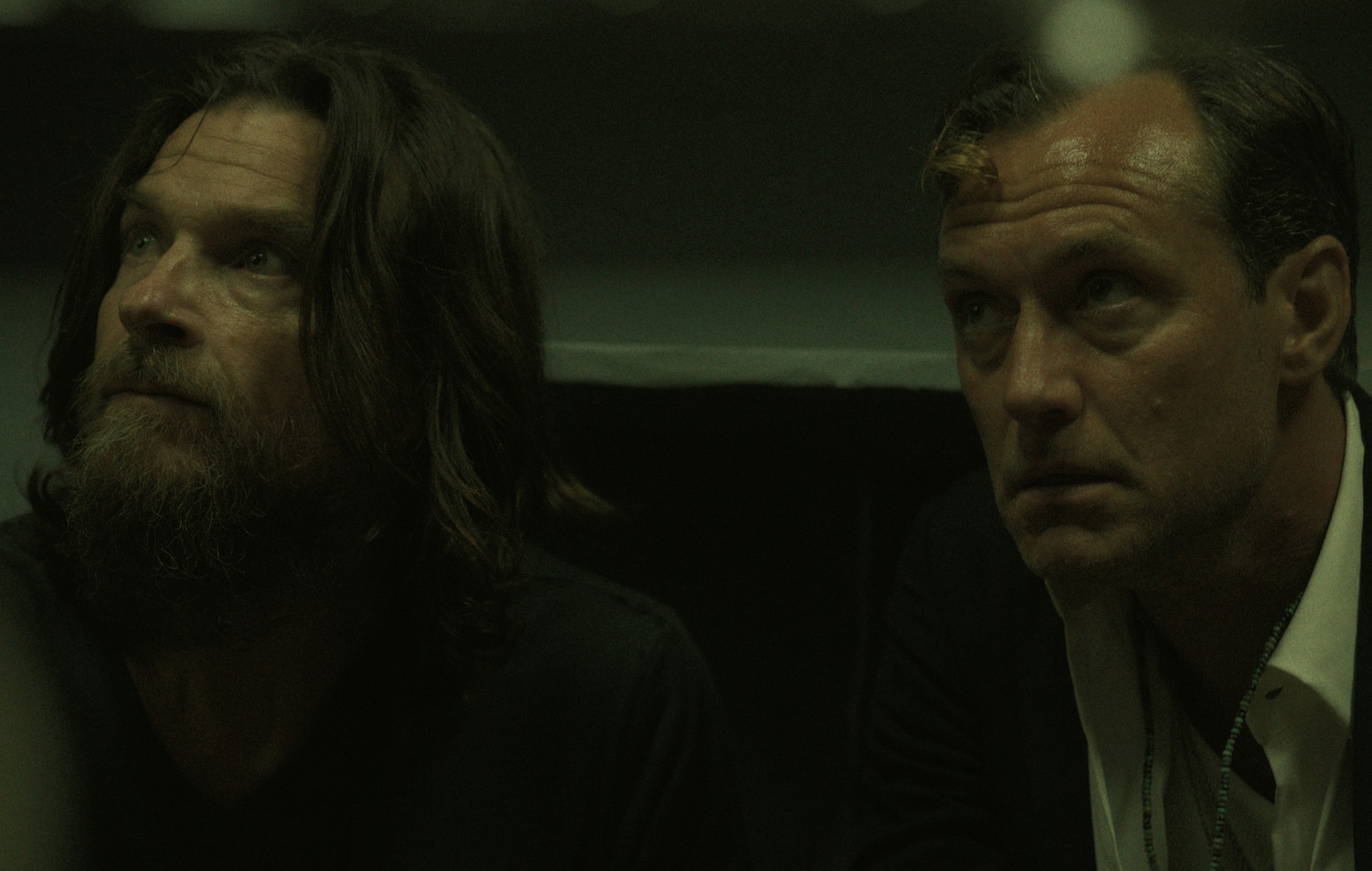 ‘Black Rabbit’ review: Jude Law and Jason Bateman cook up a storm in this gritty thriller