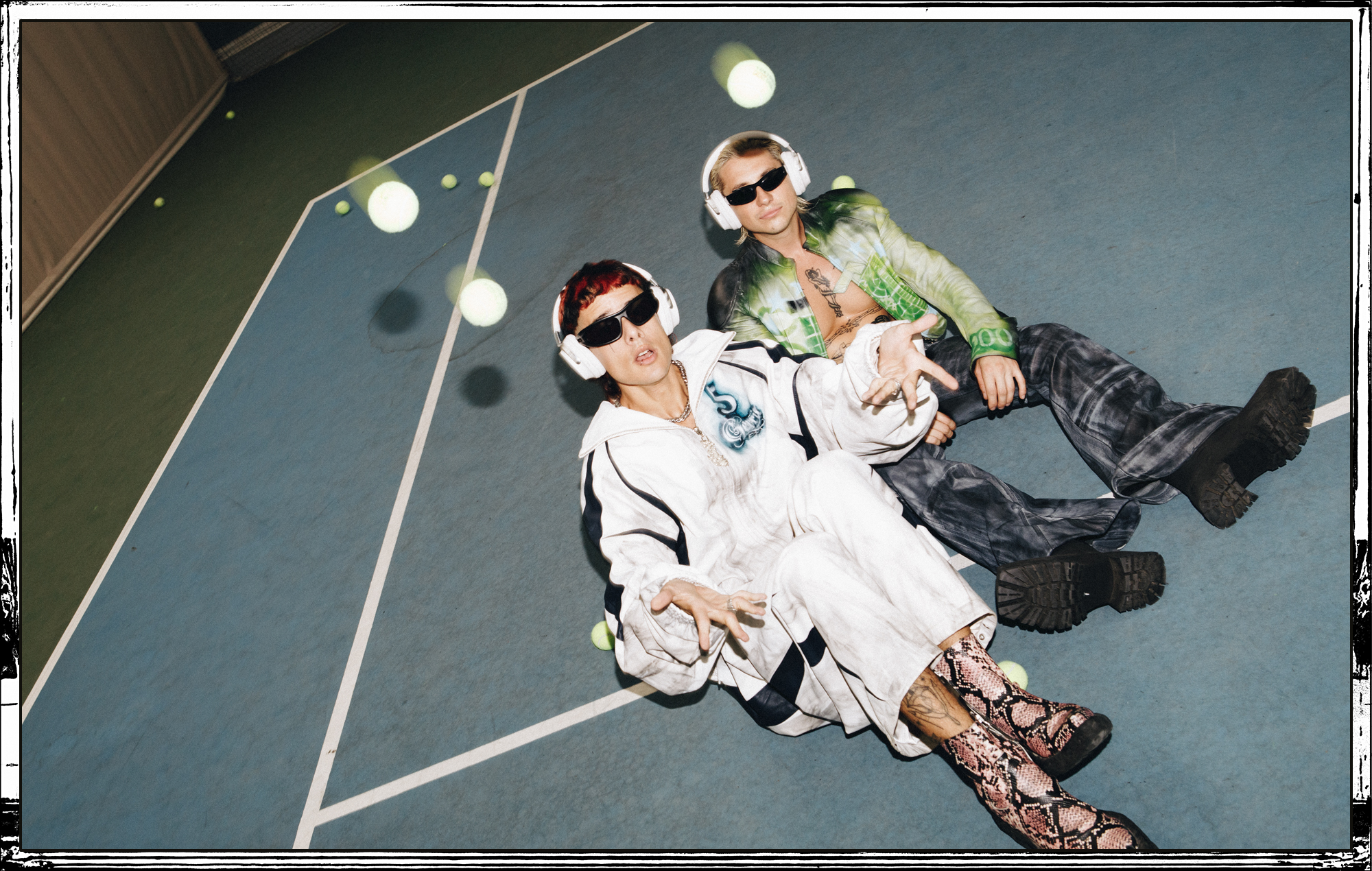 Watch CA7RIEL & Paco Amoroso’s stunning ‘On Tape’ live performance of ‘EL DÍA DEL AMIGO’ from ‘Bose x NME: C25’ mixtape