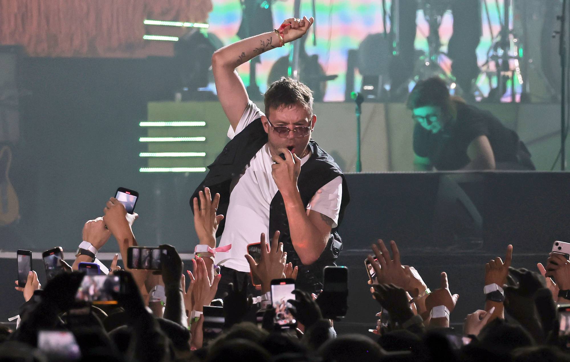 Watch Gorillaz’ official video of playing debut album in full at London ‘House Of Kong’ residency