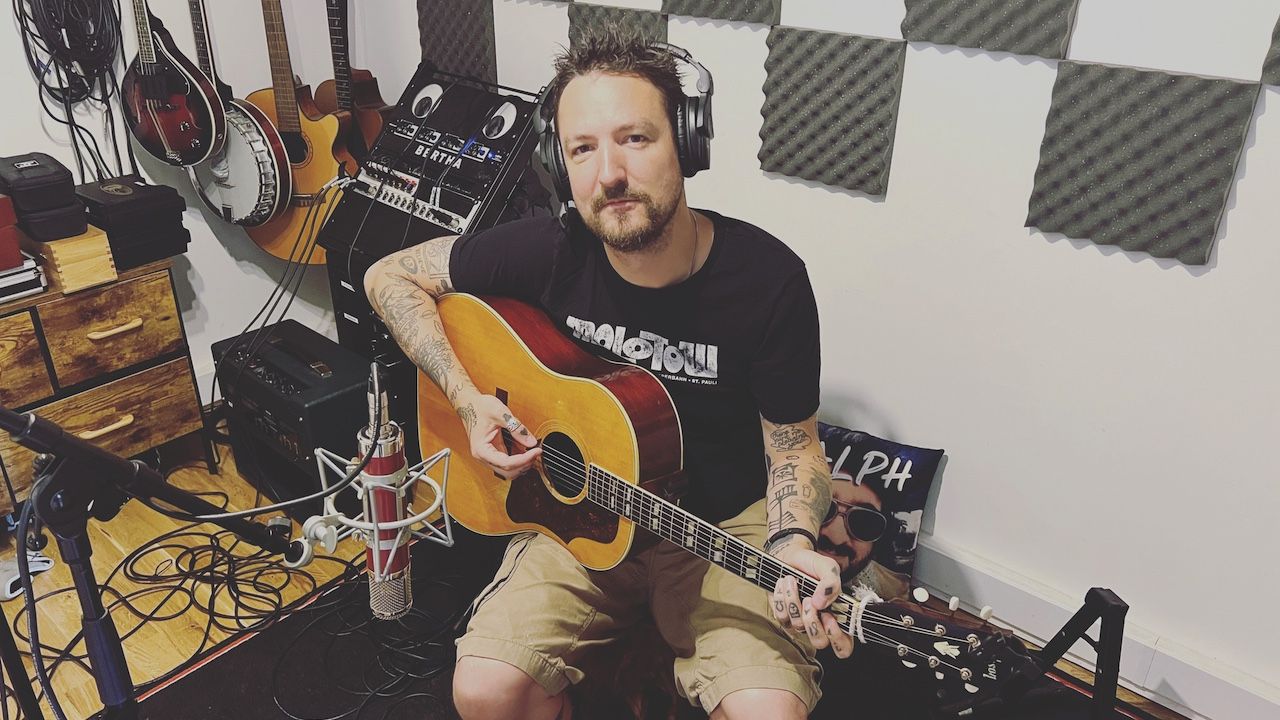 Frank Turner announces new career compilation The Next Ten Years
