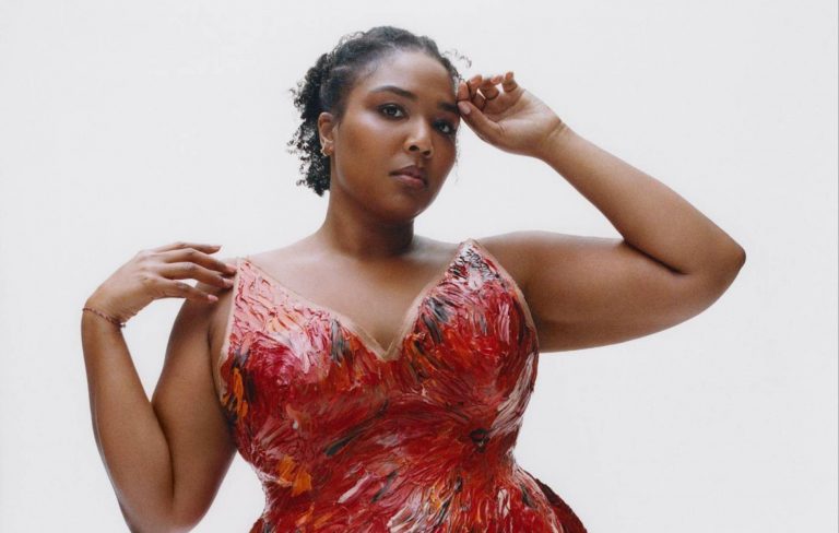 Lizzo says there’s no song of the summer because of social media algorithms: “It is stressing people the fuck out”