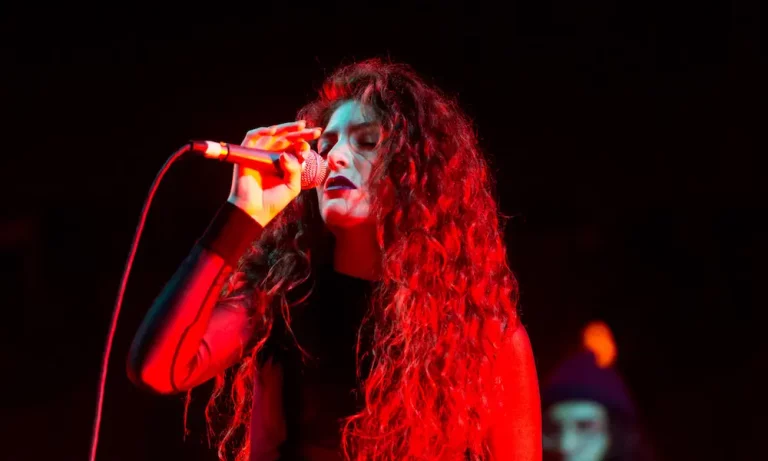 ‘Pure Heroine’: How Lorde Gave Pop Music A Shot In The Arm