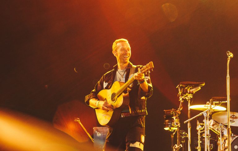 Chris Martin “needs to let go of feeling like I need” Coldplay: “I’m getting there”