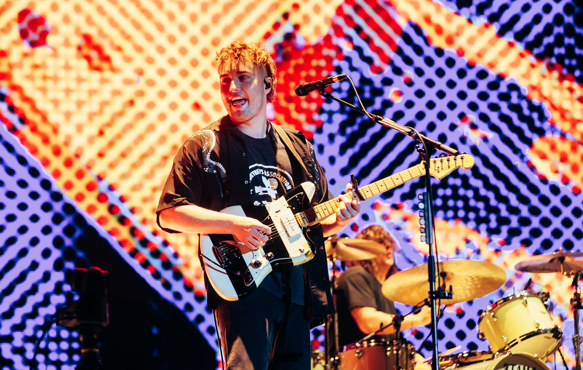 Sam Fender becomes first artist to tour with all electric trucks