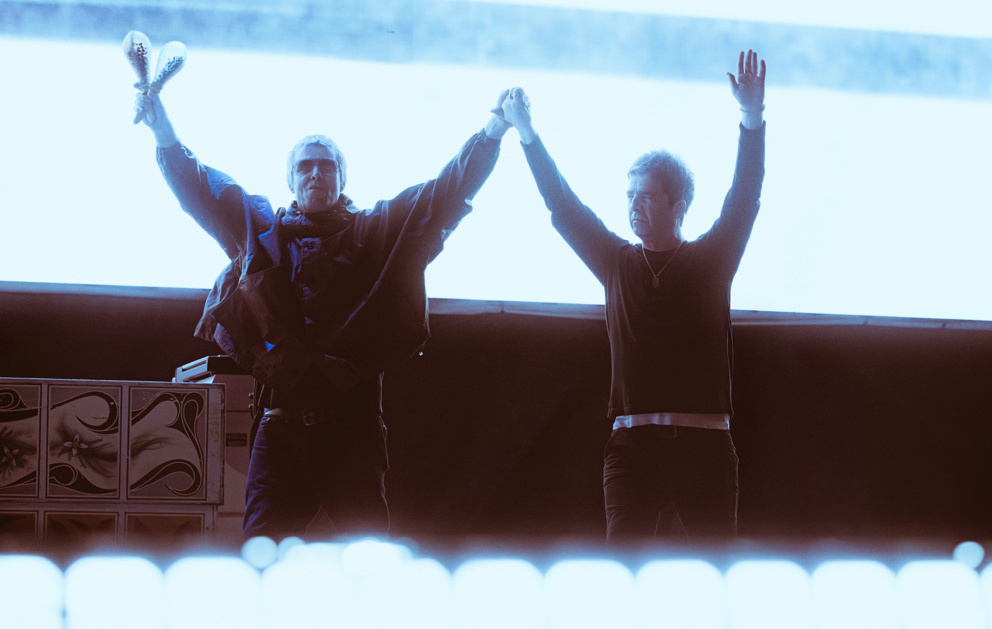 Noel and Liam Gallagher gifted Lech Poznań kit to celebrate dance on Oasis reunion tour