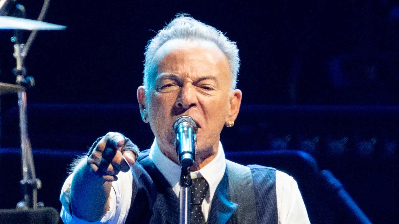 Bruce Springsteen’s band weren’t prepared for his now-famous anti-Trump speech in Manchester