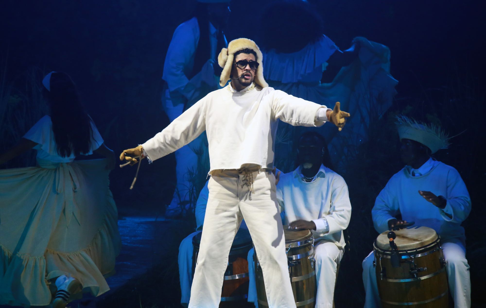 Watch Bad Bunny wrap up Puerto Rico residency with Marc Anthony duet