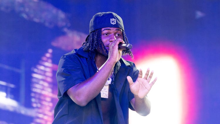 4batz Shines Brighter Than Ever On Long-Awaited Debut Album ‘Still Shinin’