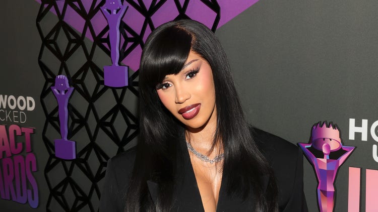 Cardi B Jokes She “Used To Be A Professional Ballerina” While Promoting ‘AM I THE DRAMA?’ On Subway