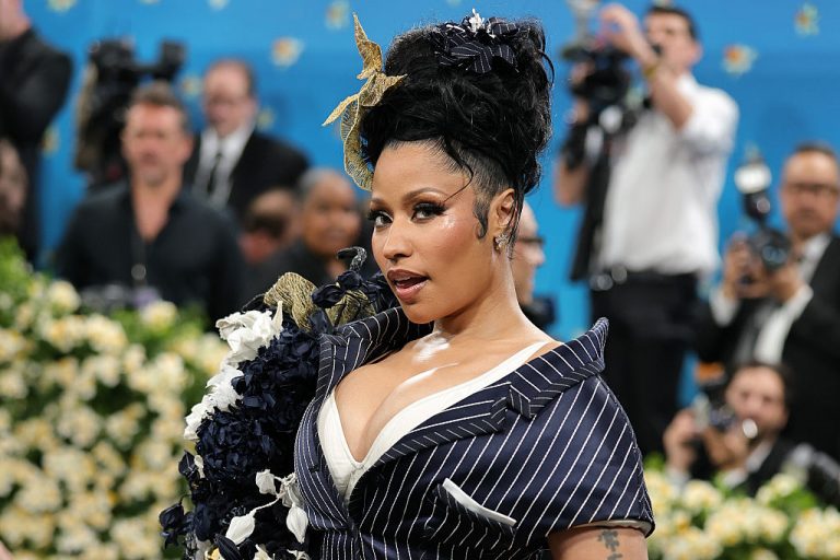 Nicki Minaj Cancels Album Plans, Barbz Blame Jay-Z