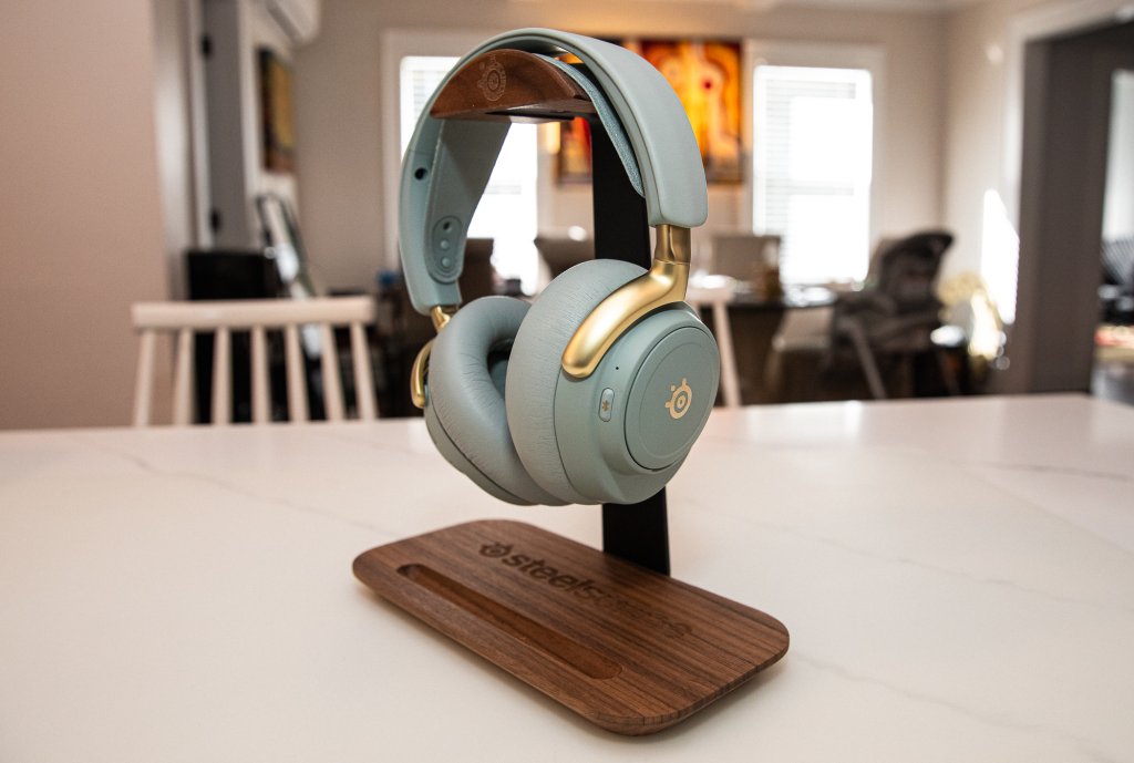 SteelSeries Arctis Nova Elite Review: Worth Every Penny!