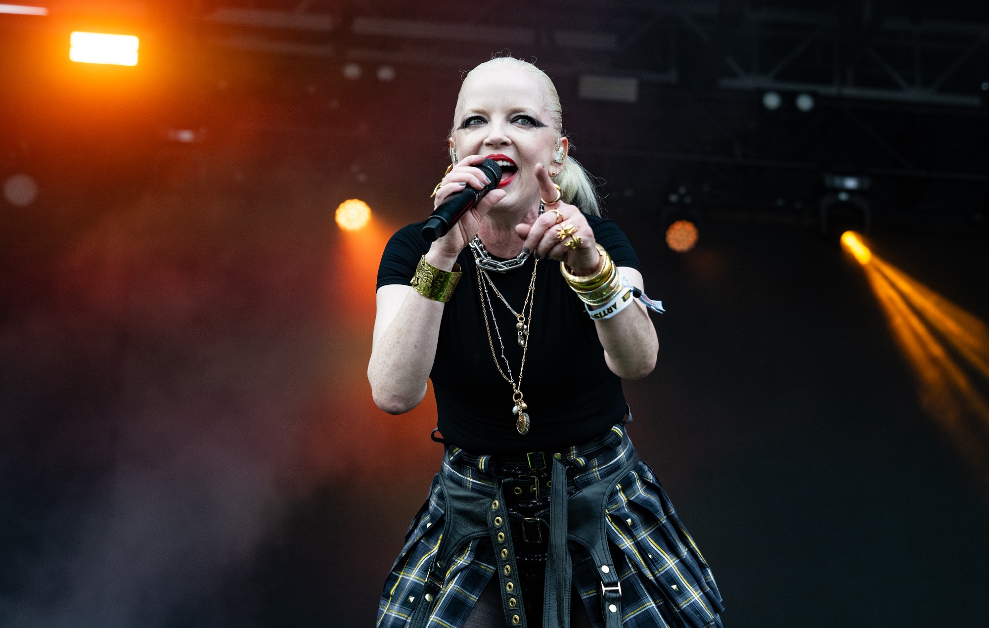 Garbage’s Shirley Manson hits out at music industry economics: “There’s no fucking effective union for musicians that fights for young musicians”