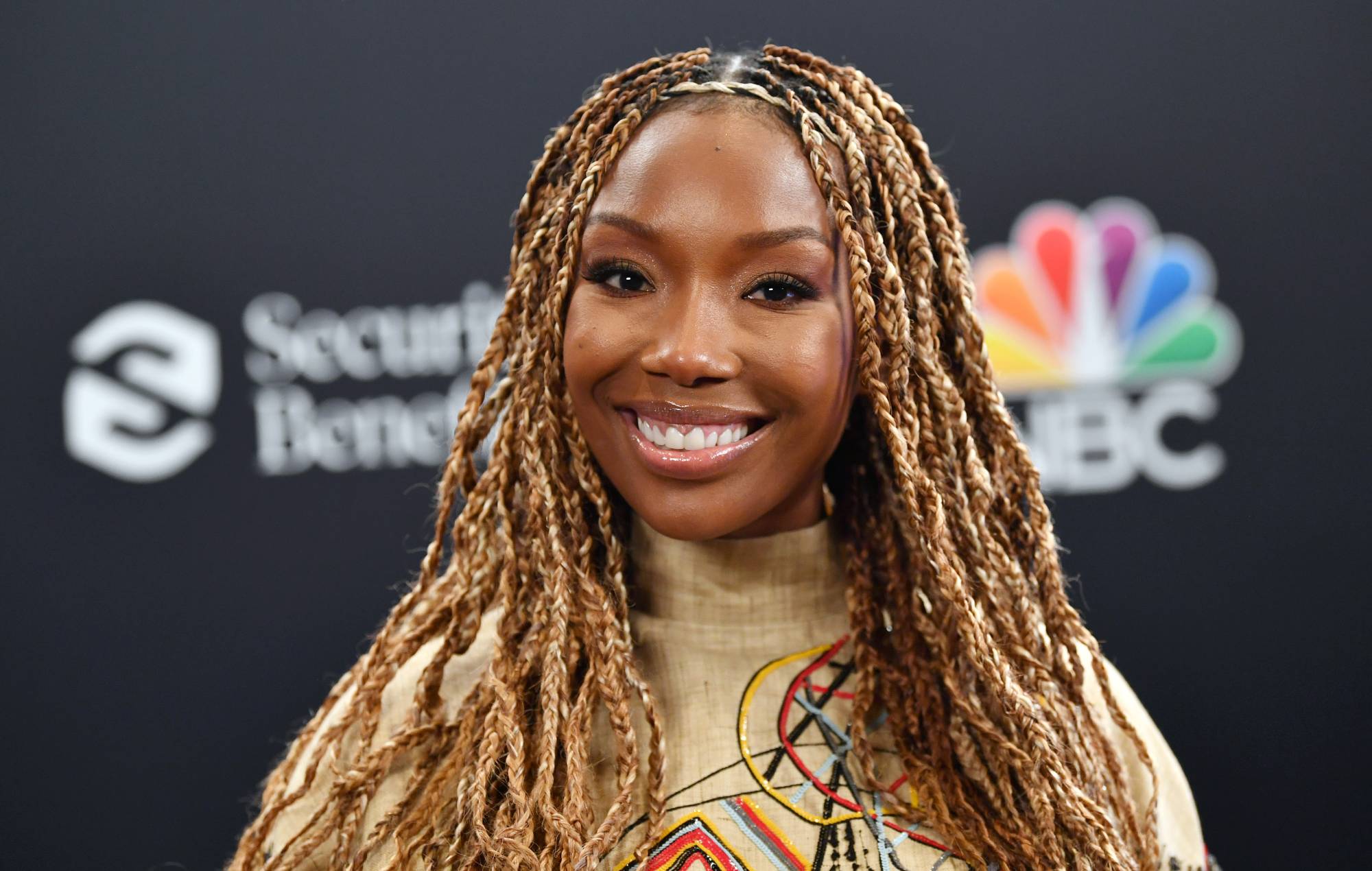 Brandy says “dehydration” caused her to leave concert with Monica abruptly