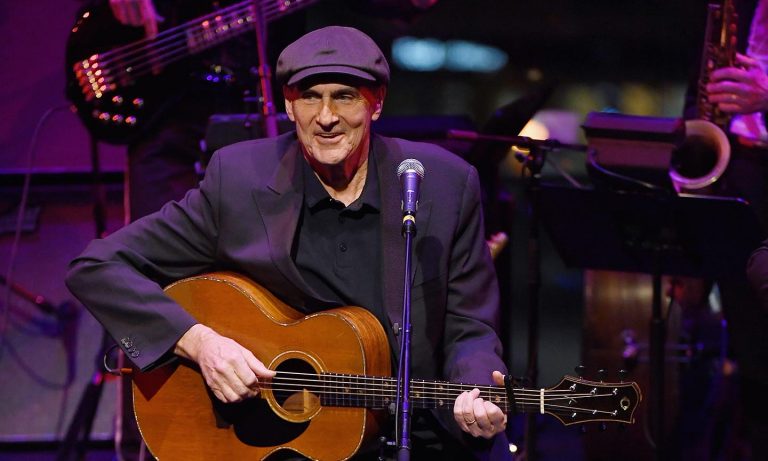 James Taylor To Make Grand Ole Opry Debut
