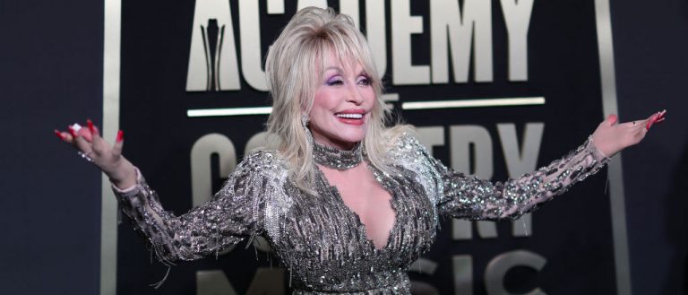 Dolly Parton’s Sister Insists The Singer Is OK After Sharing A Post That Caused Concern About Her Health