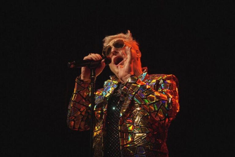 Andy Bell Reigns Radiantly at Gramercy Theatre — Ten Crowns Tour Continues Across North America