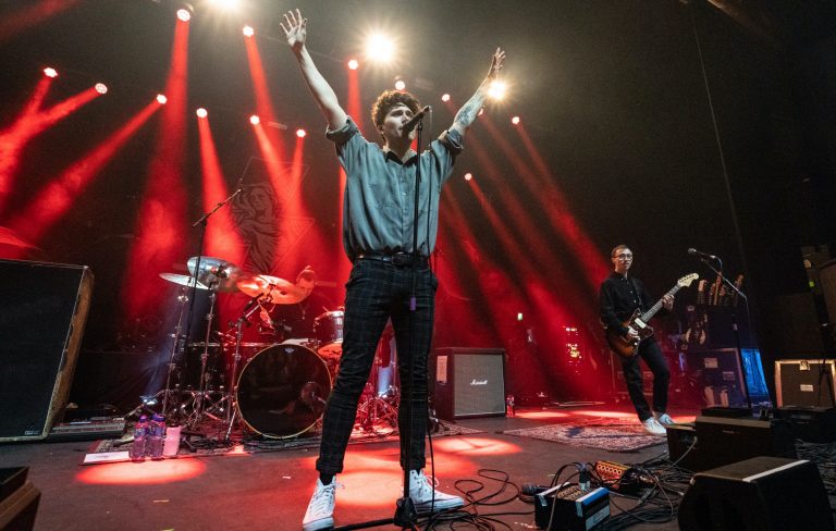 AI ‘band’ inspired by Holding Absence overtakes them on Spotify: “It’s disheartening, it’s insulting, it’s a wake up call”