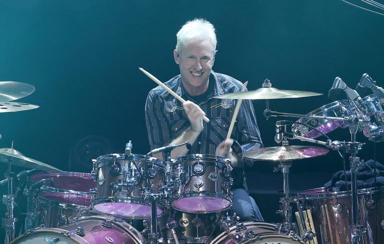 Josh Freese to reunite with Weezer