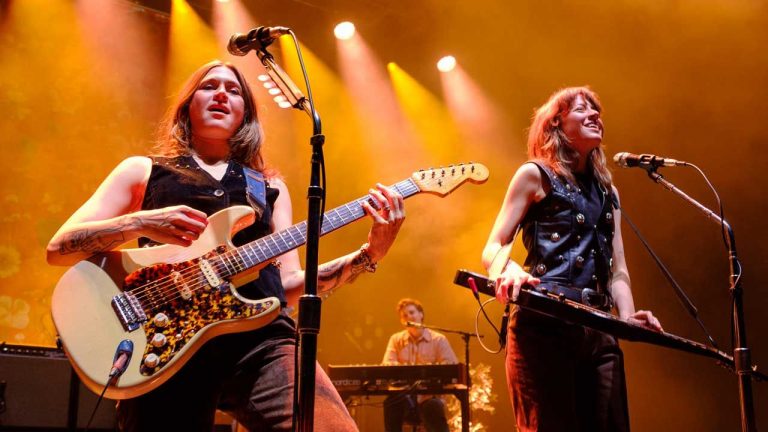 “Oh good lord, we brought the banjo!” Larkin Poe bring southern sugar and smarts to London on their biggest ever UK headline show