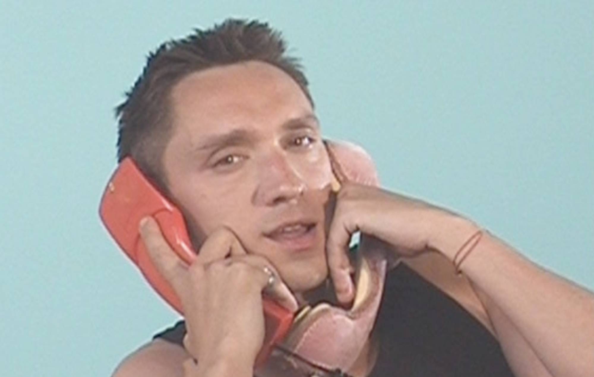 Listen to Oliver Sim’s radiant new single ‘Telephone Games’