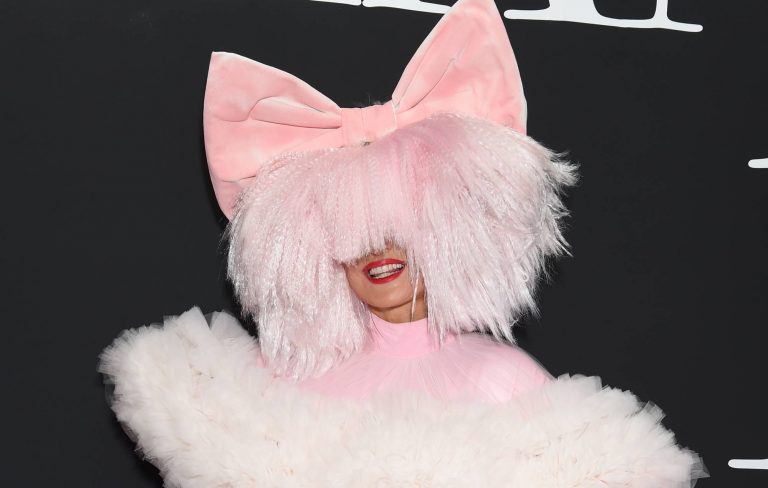 Sia’s ex-husband demands $250,000 per month in spousal support