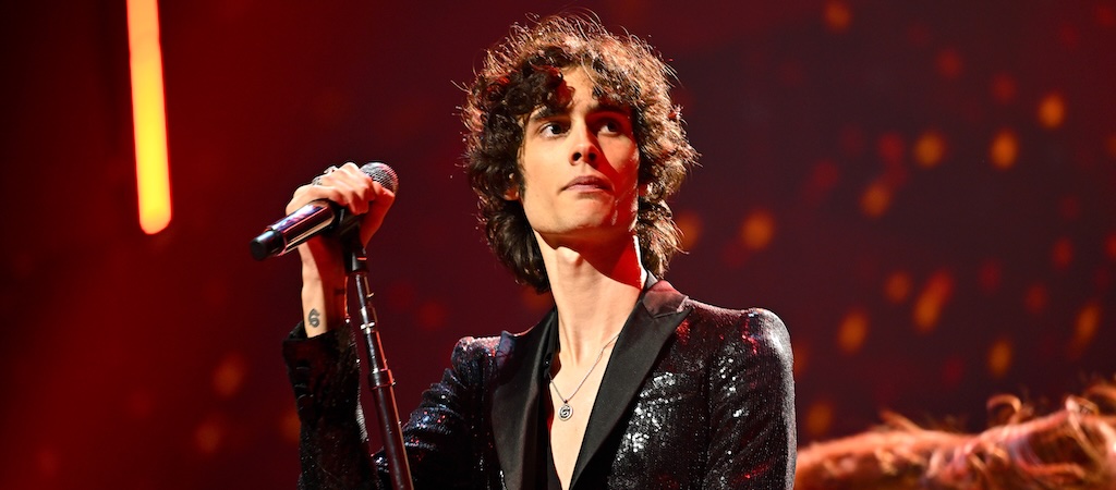 Sombr Fires Back At Viral Complaints About His ‘Cringe’ Concerts: ‘Skill Issue’