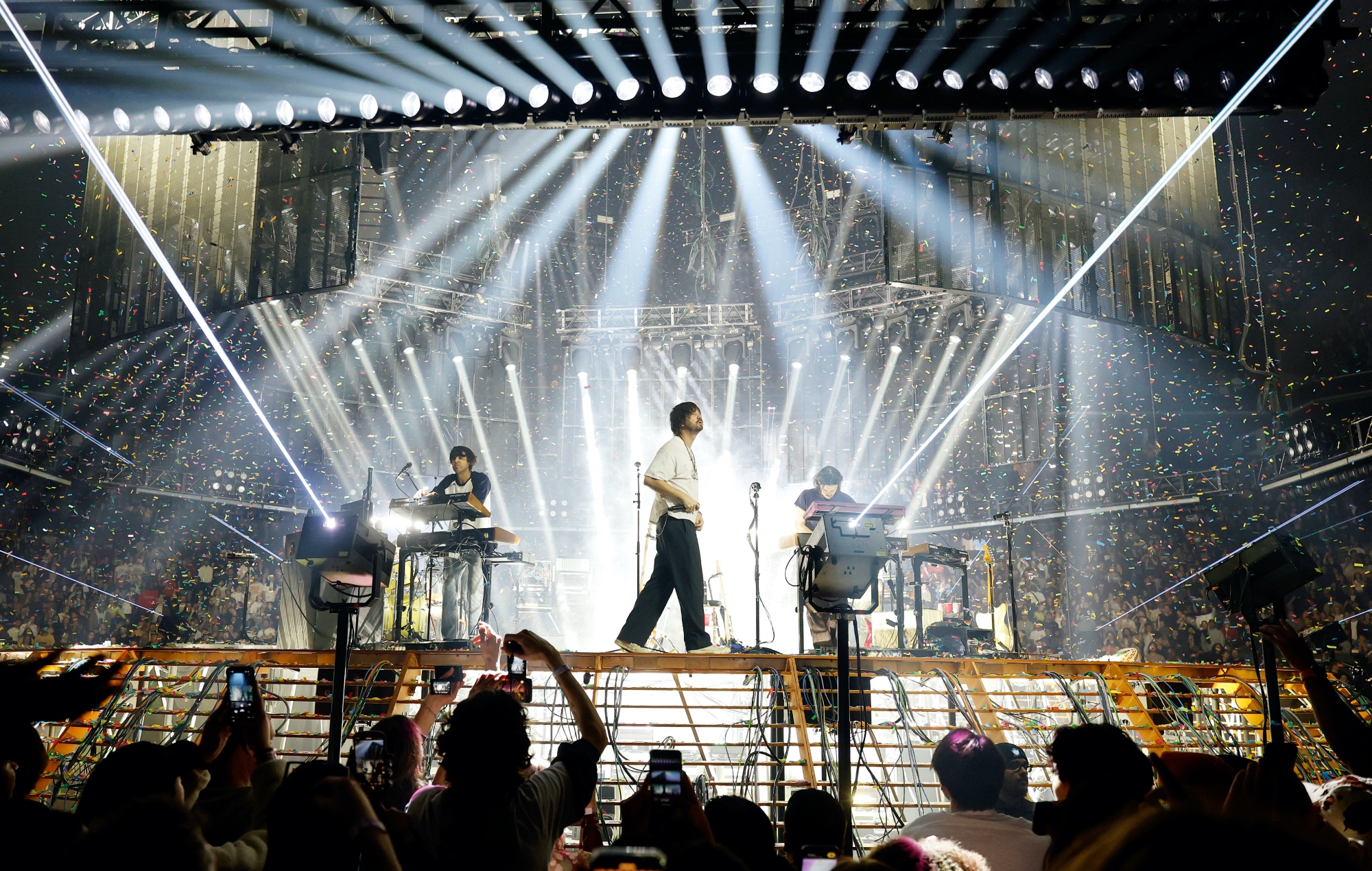 Watch Tame Impala kick off in-the-round ‘Deadbeat’ US tour in New York