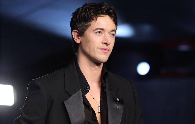 Actor Tom Blyth apologises for calling Cillian Murphy “a British icon”