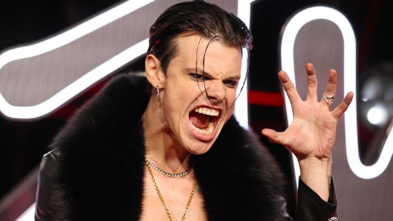 “It’s such a beautiful album cos she wore her pain.” Yungblud picks his favourite albums ever, including some punk, rock and Britpop classics