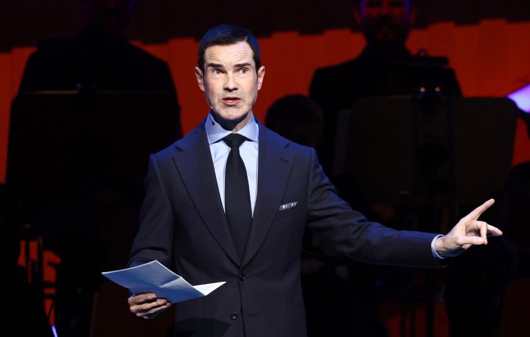 Jimmy Carr criticised for supporting Graham Linehan on anti-trans tweets