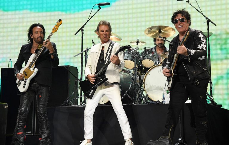 Journey’s Jonathan Cain denies bandmate Neal Schon’s claim that he is quitting the band