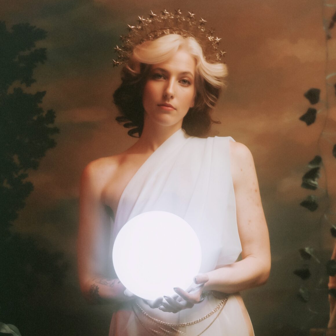 Mercurial Shadows of the Sun — Marie Ann Hedonia Mixes Synthpop, Trip Hop, and Electronica in Collaborative “Solar Eclipse” EP