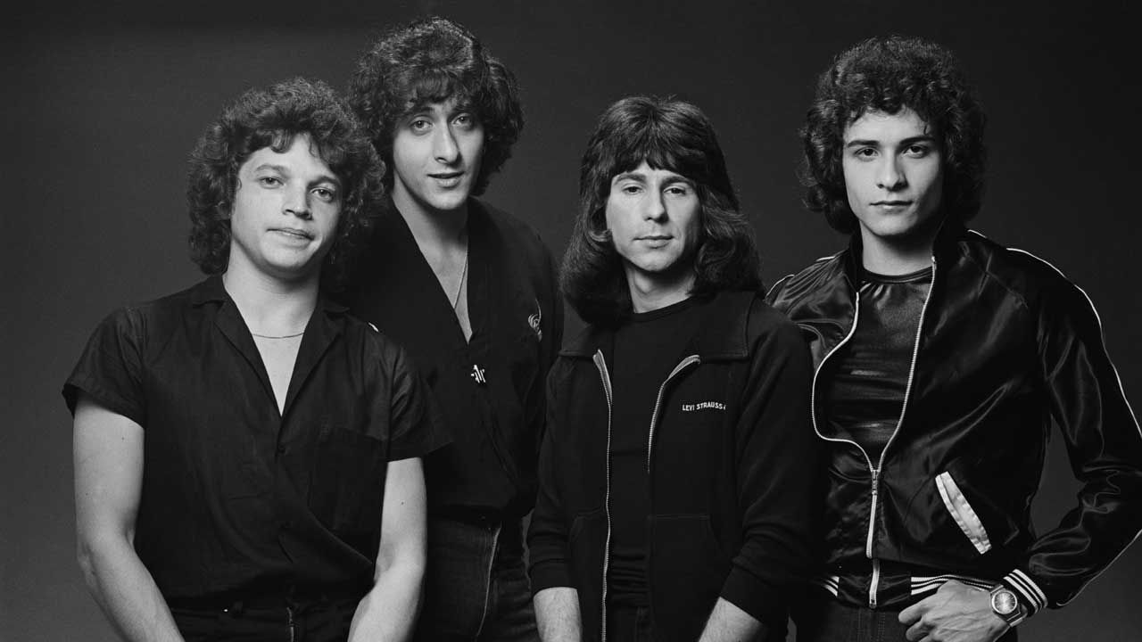 “It’s not hard to see why they got left behind by Iron Maiden, Def Leppard and Saxon”: Praying Mantis fail to surf the  NWOBHM wave on Time Tells No Lies