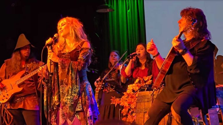 “We’ve never done that before, and we’re never doing it again!”Watch Blackmore’s Night play a rare version of a Deep Purple classic