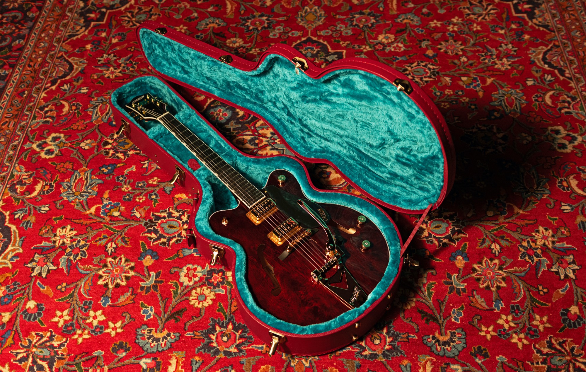 Abbey Road team up with Gretsch  for new limited edition ‘Studiomatic’ guitar