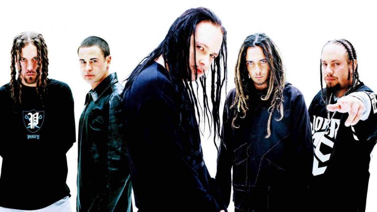 “Jonathan was just bugging out. So we thought, ‘That may work out if Chester sang on the verse’”: Twenty years ago, Korn were supposed to release an album featuring a NIN cover with Chester Bennington. We’re still waiting for it