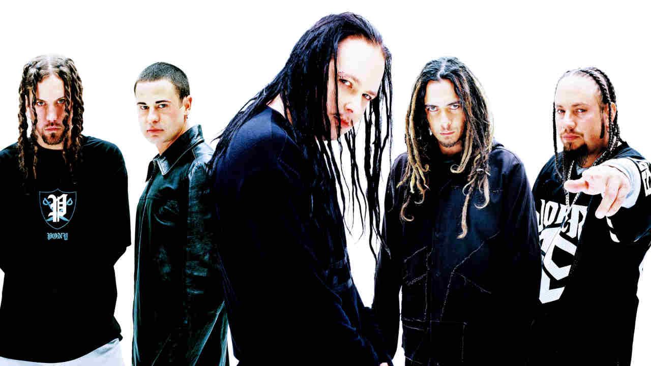 “Jonathan was just bugging out. So we thought, ‘That may work out if Chester sang on the verse’”: Twenty years ago, Korn were supposed to release an album featuring a NIN cover with Chester Bennington. We’re still waiting for it