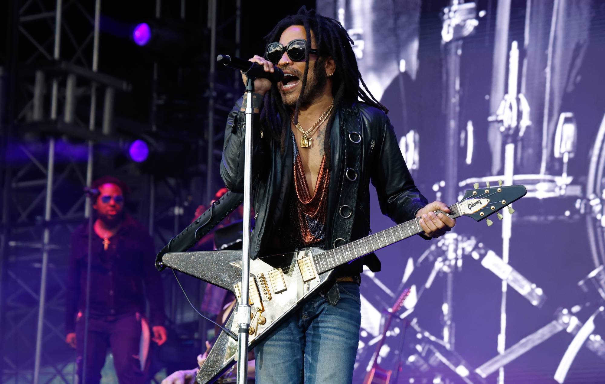 Lenny Kravitz says fan ripped out his dreadlocks during Australian gig