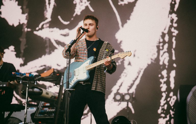 Sam Fender donates £25,000 Mercury Prize winnings to Music Venue Trust