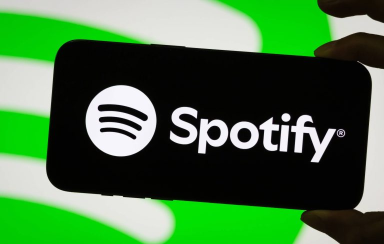 Spotify respond to “payola” lawsuit over ‘Discovery Mode’