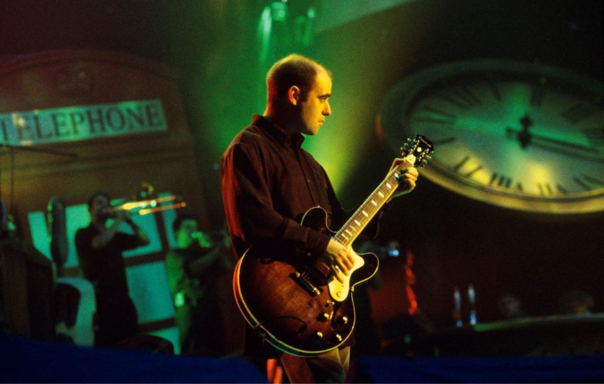 Bonehead: “I’m still playing my original 1984 guitar on the Oasis 2025 tour”