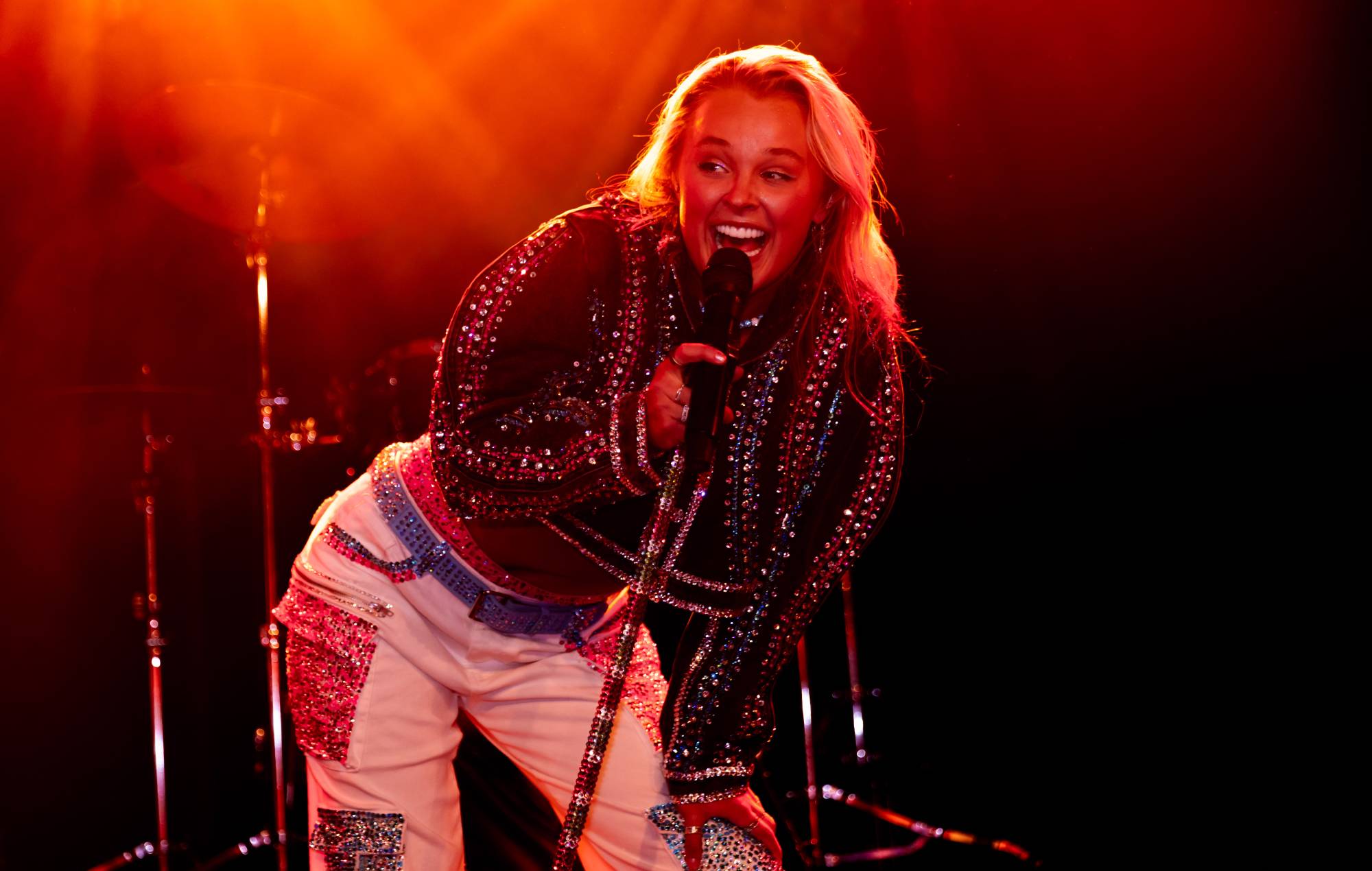 JoJo Siwa was hospitalised due to “excruciating” stomach pain ahead of Minnesota show