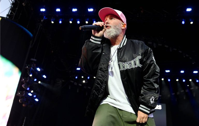 Watch Limp Bizkit pay tribute to late bassist Sam Rivers in first concert since passing